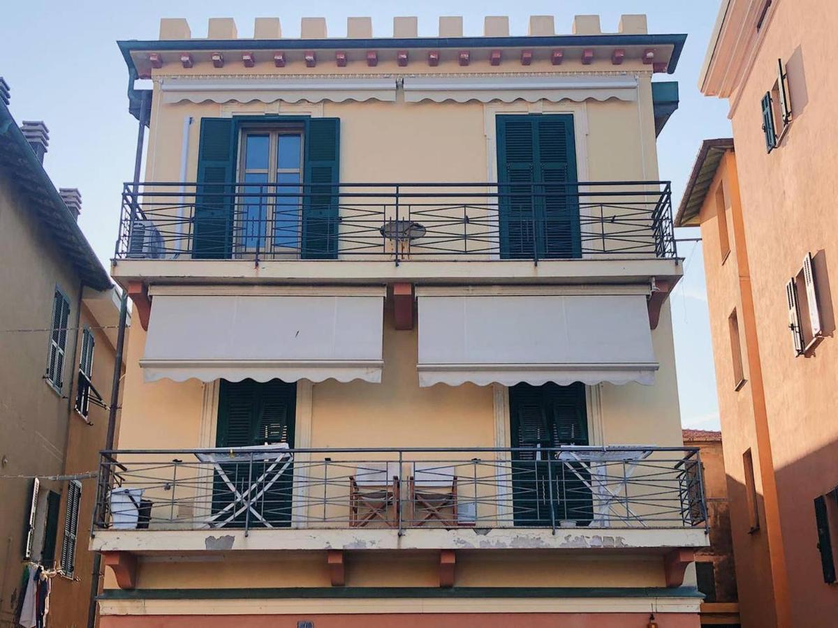 L'Eternita' E' Il Mare Mischiato Col Sole Rimbaud Apartment Вентимиля Екстериор снимка