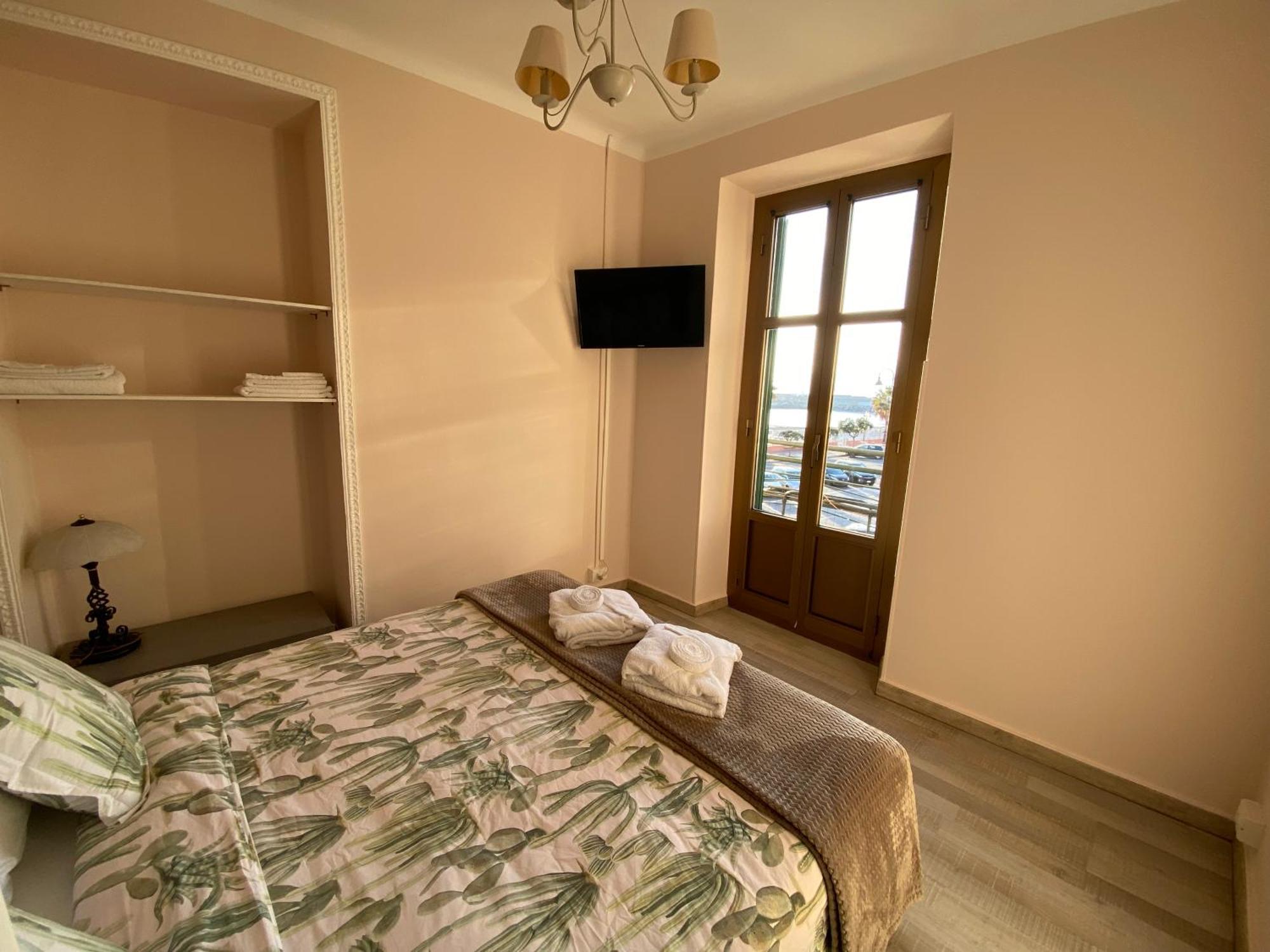 L'Eternita' E' Il Mare Mischiato Col Sole Rimbaud Apartment Вентимиля Екстериор снимка